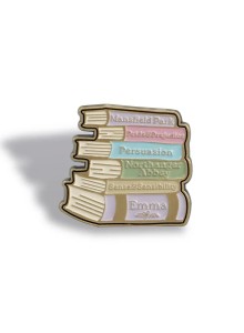 Емайлирана значка - Джейн Остин, Купчина книги